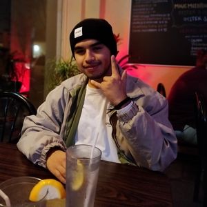 Meet your Posher, Luis